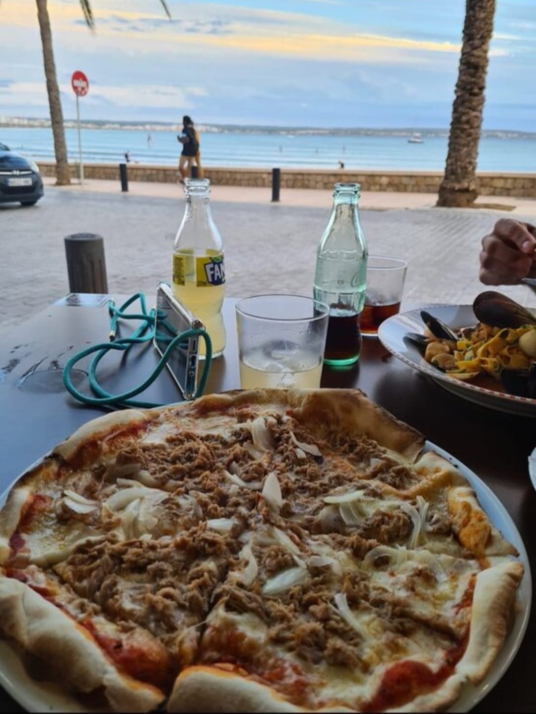 Pizza artesanal de Pizzería Eros frente al mar en Can Pastilla